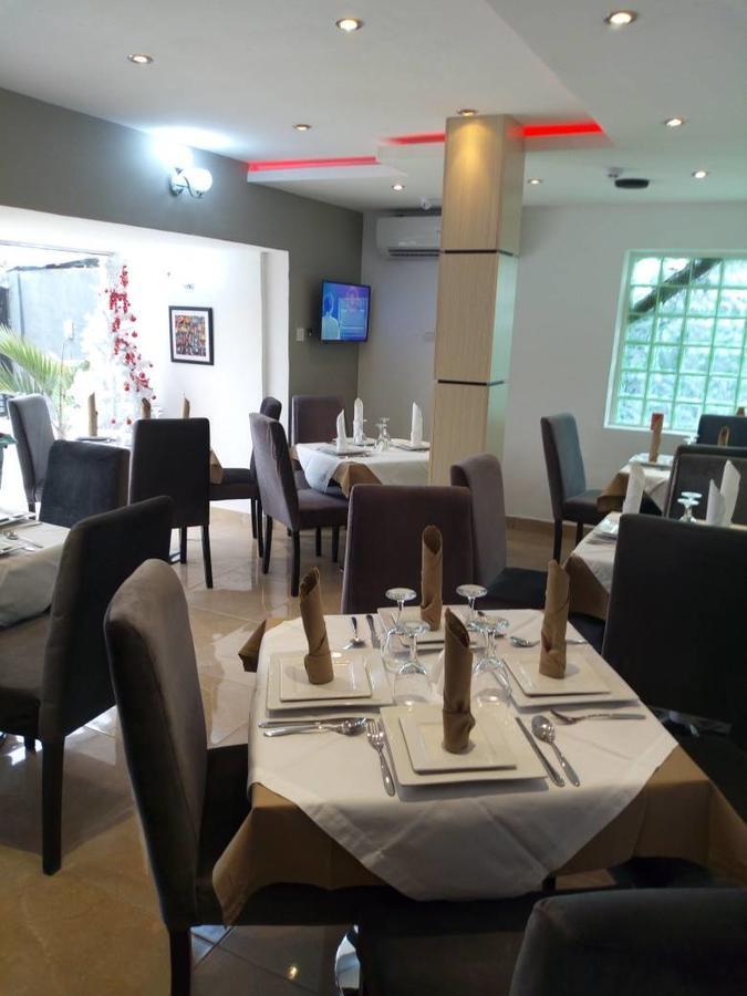 Blackwood Hotels Ikeja Exterior photo