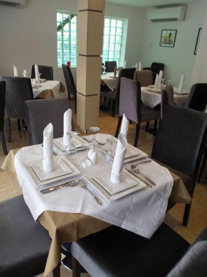 Blackwood Hotels Ikeja Exterior photo